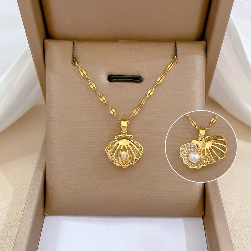 AKOL Shell Pearl Necklace