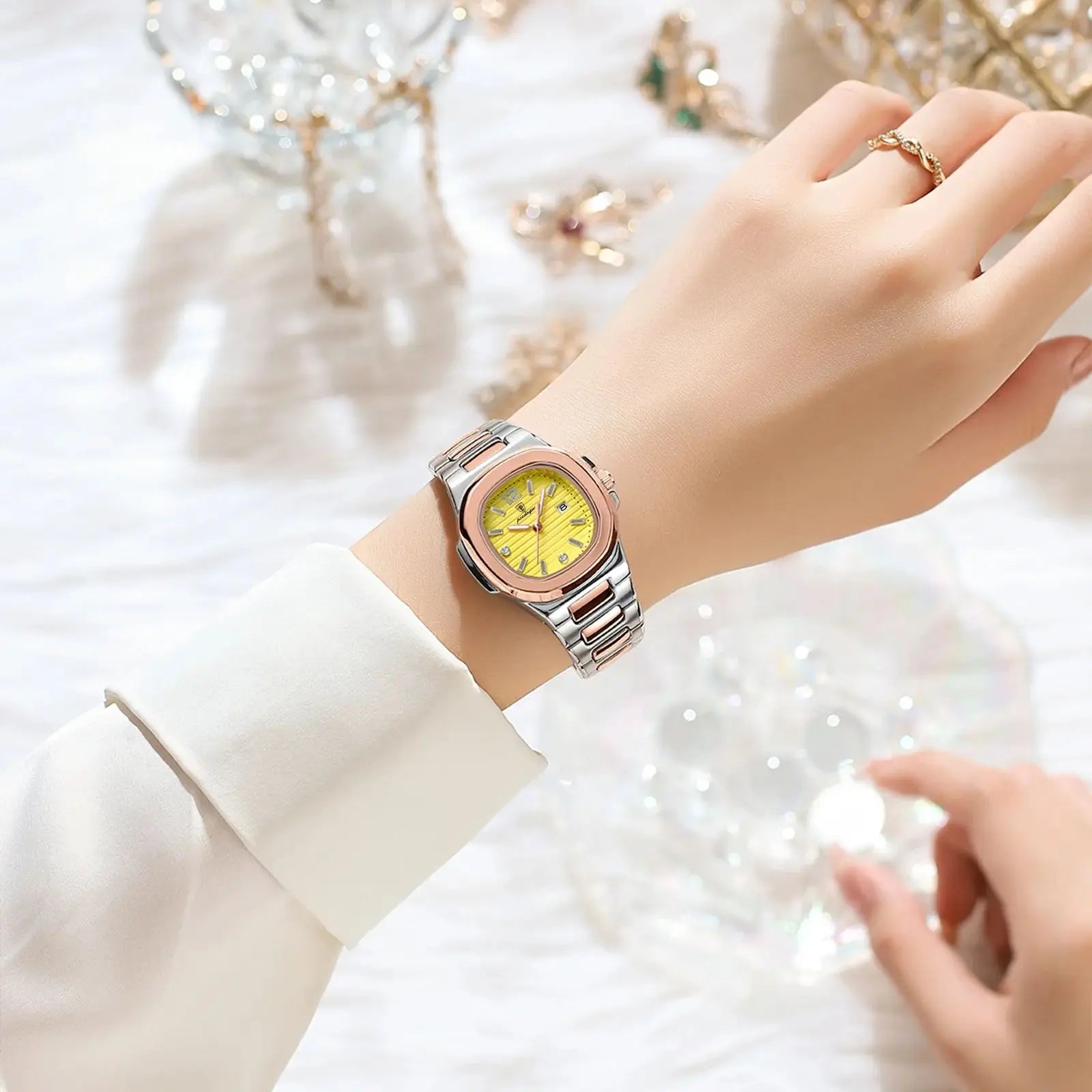 Luxury Women’s Watch – Waterproof, Luminous
